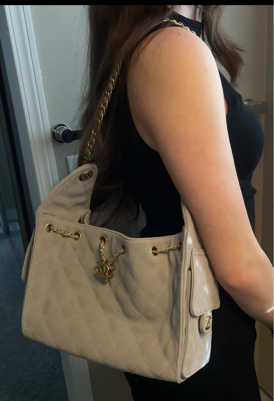 How cute are these new pieces in my collection, more coming 🤍 #bagcollection #fyp #hobobag #bags #purse #hobobags #foryoupage #fashiontiktok #finds #shoppinghaul #aesthetic #pursetok #pourtoi #OOTD #zara #suedehobobag #suedebag #cruisebag #kelly #oran #fyp #xybca 
