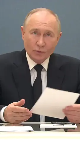 le président russe vladimir poutine répond à Emmanuel Macron et à son ministre de défense nationale #emmanuelmacron #poutine #russie #ukraine #zelensky #france #pourtoi #foryour #actualites 
