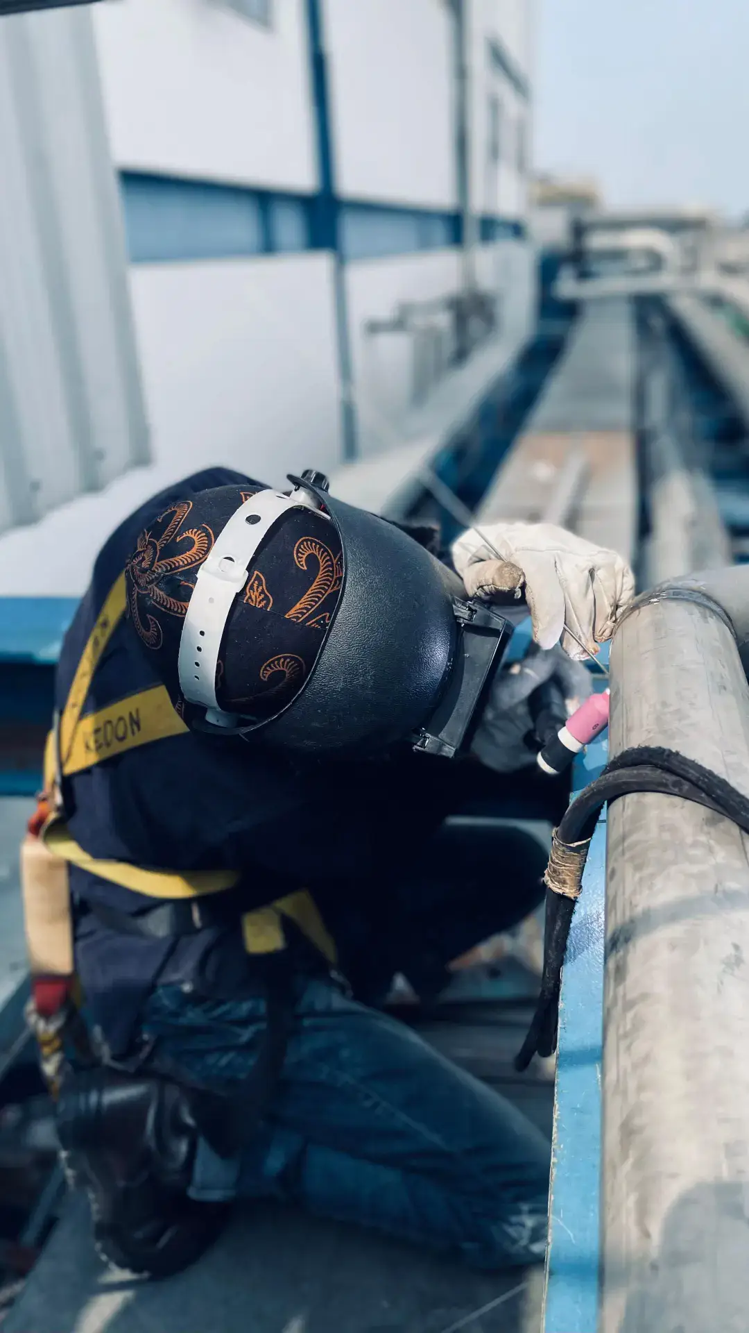 Bersama Kuli Bersatu #fyp #welder #welderargon #weldersmaw🔥👌🏻 #trend #helemkuning #trending #kenalali #viral 