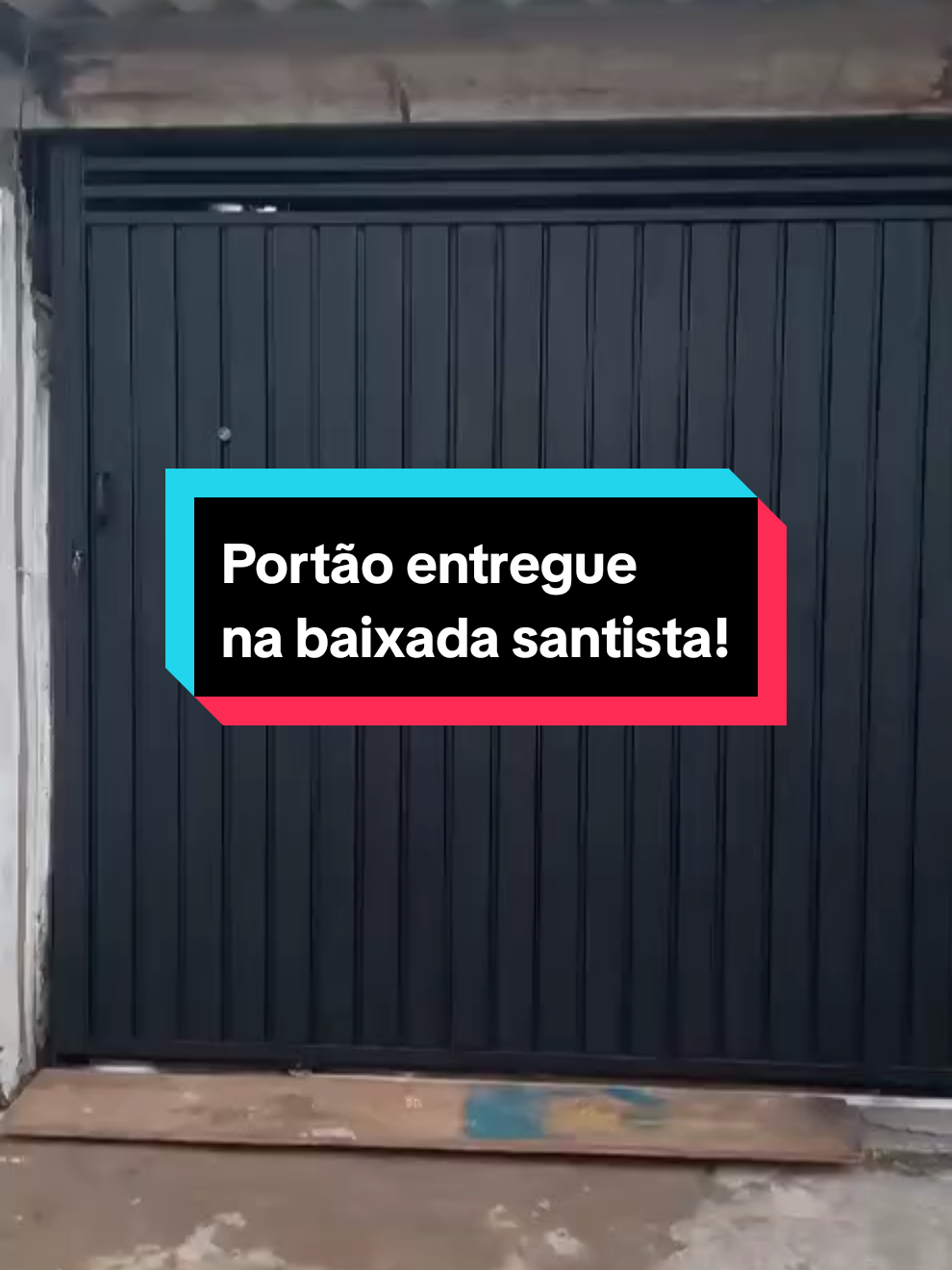 Mais uma entrega feita com sucesso na Baixada Santista! Esse portão foi pensado nos mínimos detalhes para trazer segurança, estilo e durabilidade para o cliente. Aqui é qualidade de verdade, direto da Samir Serralheria! Gostou do resultado? Comenta aí o que achou! E se você está na Baixada e quer um portão sob medida, já chama no direct! #PortãoSobMedida #Serralheria #PortãoDeFerro #PortãoAlumínio #BaixadaSantista #PraiaGrande #SamirSerralheria #PortãoDosSonhos