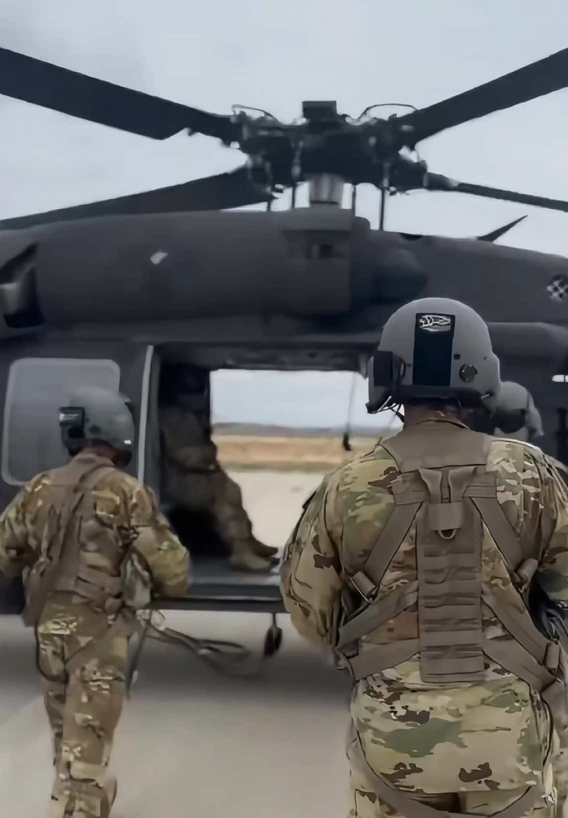 #military #helicopter #army #airforce #pilot #soliders #us 