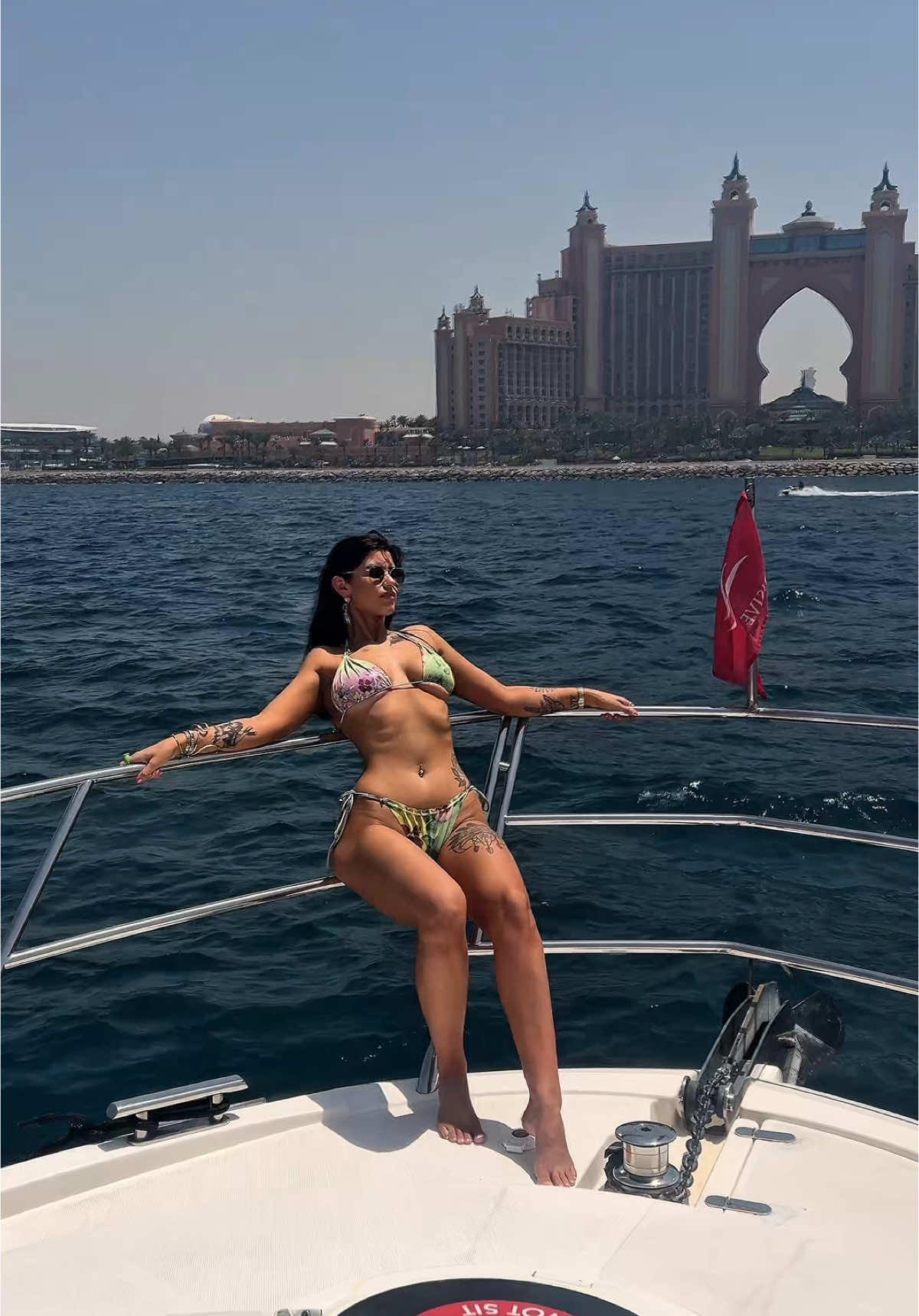 Just a glimpse of the most perfect day🥹 #dubai #fyp #fyppp #dubai_dxb_uae🇦🇪 #photoshoot #yacht #girlsthatlift #girls #girlssupportgirls #retreat #girlsweekend #fypsounds 