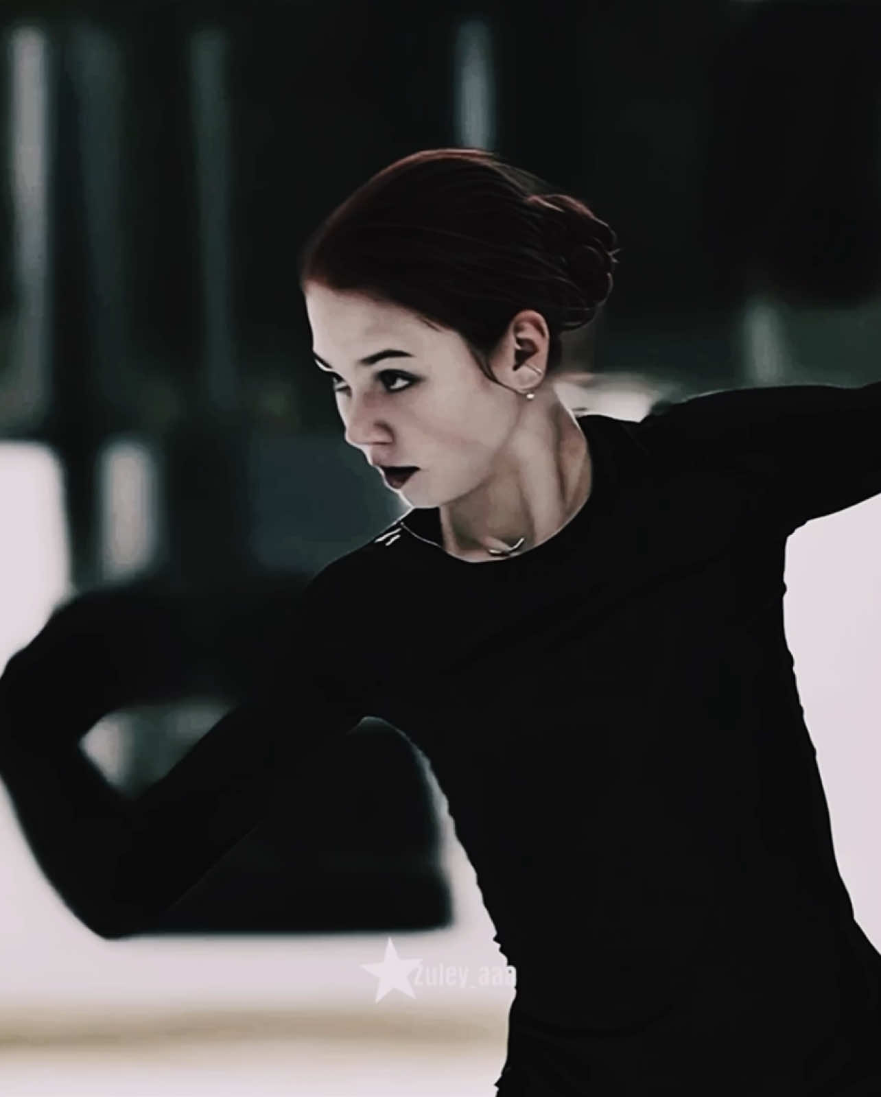 ¡FLASH WARNING! Cd: @websi ᖭི༏ᖫྀ #alexandratrusova #fyp #IceSkating #ice #xyzbca #foryou #figureskating #trusova 