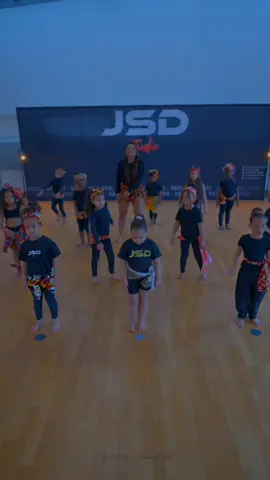 🍢 #apéritif 🍢 . dc @Stef  . #afro #afrokids #afrodance #jsd #seineetmarne #grandparissud #lieusaint #coursdedanse #fypシ゚ #fyp #pourtoi #prt #jsdstudio #jsdkids 