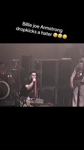 Billie Joe Armstrong is a Legend‼️‼️ #greenday #billiejoearmstrong #musictok #rock 