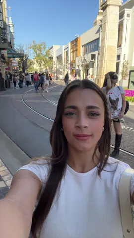 posted up at the grove