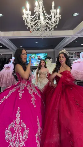 Volviendo con mucho amor 😻 #quinceañera #laquinceañera #laquinceanera #quince #quincedress #misquince @evelyn.florezzz @almendraponcee @Kimberly!🎀 