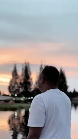 Aku, Kamu dan Alahan Panjang❌ Aku, Sunrise dan Alahan Panjang✅ 