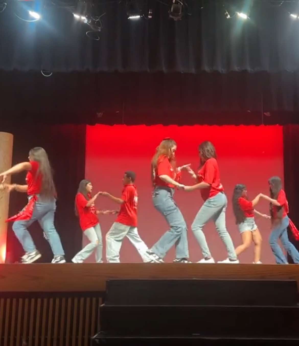 BAILE INoLVIDABLE #badbunny #salsa #reggaeton #fyp #latindance #coreografia 
