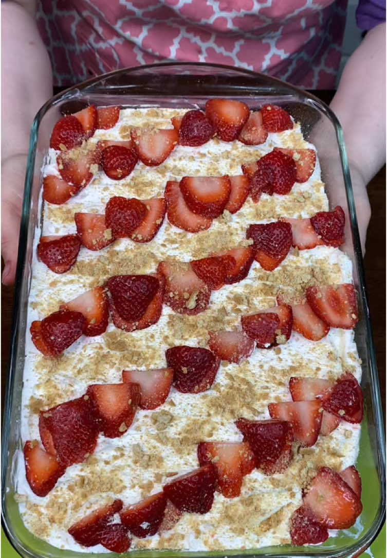Let’s make a strawberry tres leches cake!  🍓