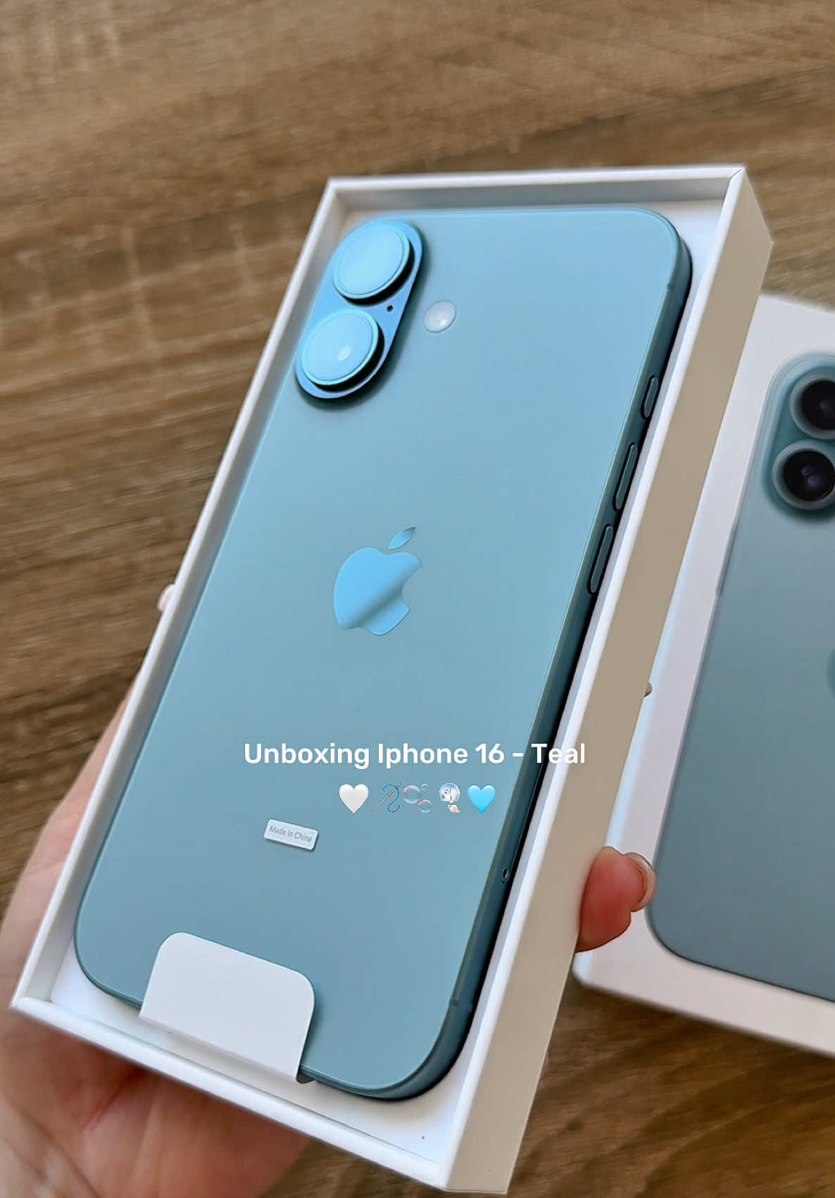 teal colour iz too pretty🥹🫧🩵  #iphone16 #iphone16teal #iphone16series 