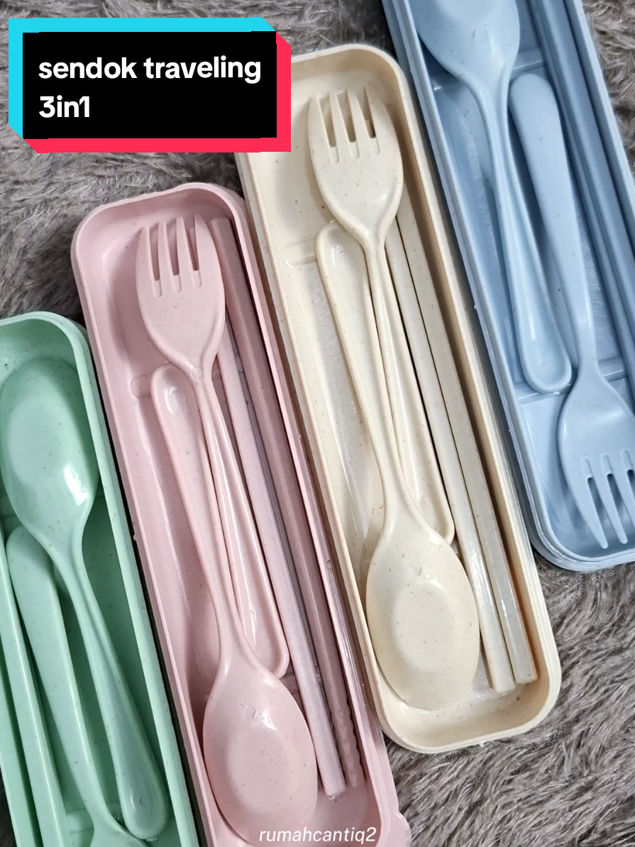 Bahan melamin kuat dan tahan panas 🥰 sudah dapat sendok, garbu dan sumpit beserta boxnya sehingga simpel dibawa kemanapun 😍 #capcut #fyppppppppppppppppppppppp #fyp #fy #sendok #sendokmakan #setperalatanmakan #melamin #garpu #sumpit 