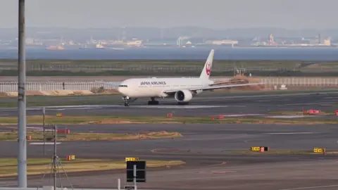 Japan Airlines Boeing 777-346ER #aviation #airplane #geek #aircraft #viral_video #pilot #airport #plane #airbus #fypdong #fypsounds #videoviral #fyp #💫 