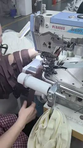 😀#automaticopensinglepiecebottomhemmer#automaticopensinglepiecsleevehemmer #Automaticsewingmachine#automatictemplatesewingmachine#automatictemplatelockstitchsewingmachine#automatictemplateoverlocksewingmachine#foryou#sewing#sewingtiktok#automaticsewingmachine#fdkauto#industrialsewingmachine#sewingmachine#automaticoverlockmachine#sewingtutorial#sewingforyoupage#Manufacturerofautomaticclothingequipment#automaticsewingmachinemanufacture#sewingmachinemanufacturer