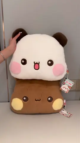 Cutest gift idea ever! 🎁 Would you go for this bear or a boring pillow? #bubu #dudu #trending #viralvideo #tiktoktrend #fypシ #foryoupage #explorepage #relatable #tiktokcute