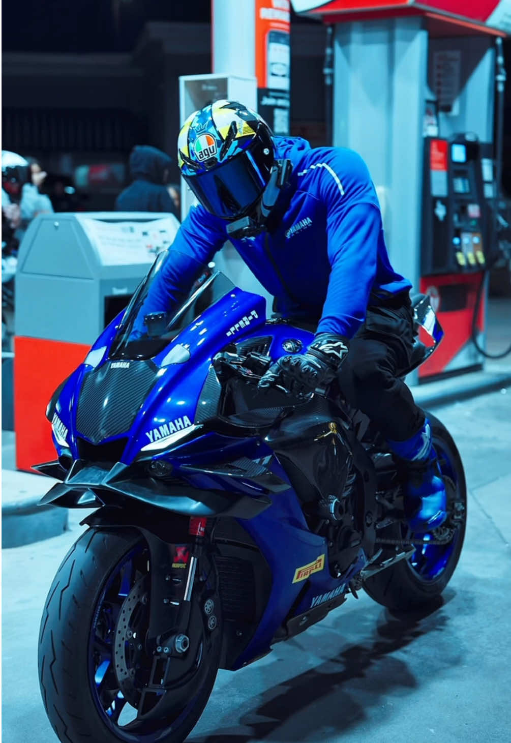 A man and his machine🏍️💪🏽 . . . . . #bike #motorcycle #bikelife #yamaha #yamahar1 #r1 #motorcycles #bikes #bikesoftiktok 