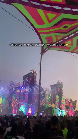- É lindo de mais, que vibe gostosa 😍😍 . - 🕉️ Evento: @GardenMusicFestival 🇧🇷 - 🎧 Artista: @Blazy 🇧🇷 - 🎶 Track: Corpo e canção - Blazy Vini Vici - ©️ Crédito: @CRUBER  . . . - CURTE, COMENTE E SIGA A GENTE PARA MAIS CONTEÚDOS DE PSYTRANCE 🕉️💜 . . #trancesos #trance #rave 