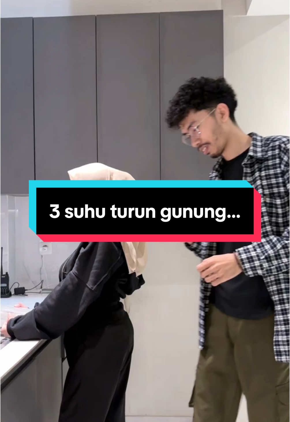 Masukin benang ke jarum…🫥 #sambunglagu #sambunglirik #sambunglagungakak #fyp #stecu 