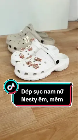 Dép sục nam nữa của nhà Nesty nè, còn tặng kèm theo charm nữa nha, nhìn cưng lắm đi êm mền nha. #thoitrang #depsucnu #giaydep #dep #nesty #daovine #fashion 