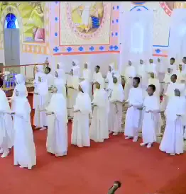 ሰላም ን ጸጋን ጎይታና ኢየሱስ ክርስቶስ ምስ ኩላትና ይኹን !!!  ኣብ ኩሉ ዓለም እትርከቡ ህዝበ ክርስትያን ከመይ ኣለኹም እንበኣር ከም ፍቓድ ኣምላክ ሓዳስ መንፈሳዊ መዝሙር ሒዝናልኩም መጺእና ኣለና 