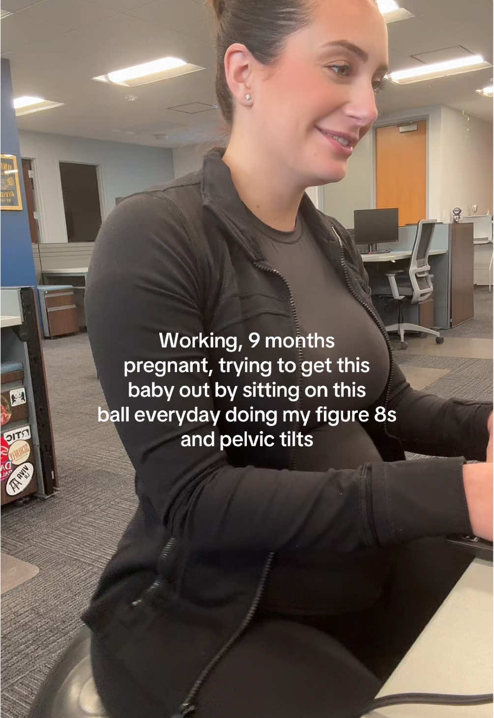 Hoping this puts me into labor soon 🤞🏼🤞🏼🤞🏼 please tell me it actually helps 😂 #9monthspregnant #thirdtrimester #laborprep #laboranddelivery #yogaball #pregnantmama #pregnancyjourney @Trideer 