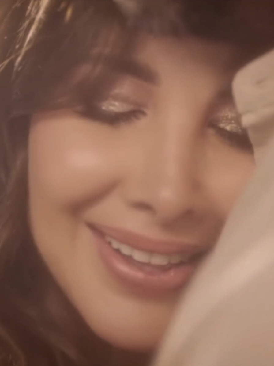أغنية تاخدك ل عالم تاني 🤍#نانسي_عجرم #NancyAjram #الحب_زي_الوتر #fyp 