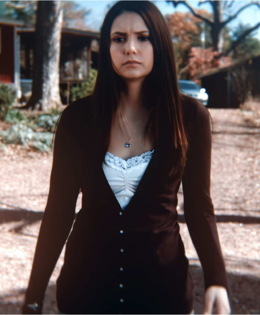 reposting cuz it’s flop (i really hate the new tiktok algorithm💔) #elenagilbert #elenagilbertedit #ninadobrev #thevampirediaries #thevampirediariesedit #tvd #viral #fyp #aftereffects #recsvfx  ELENA GILBERT S3 EDIT 