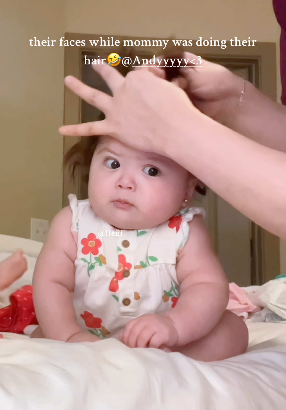 their faces while mommy was doing their hair@Andyyyyy<3 #julietteandgianna #foryoupage 
