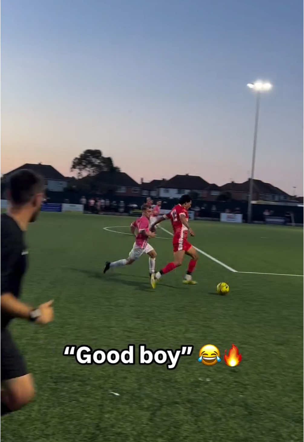 The finish tho 😂🔥 You know you’re cooking when gaffer shouts good boy from the sidelines 😭 (IG: zackgiranjobe) #goodboy #nutmeg #skills #footballskills  #funny #jokes #footballfunny #meme #goviral #footballtiktok #futbol #futebol #futebolbrasileiro #aura #him #Soccer #soccertiktok #risingballers #golazo #goal #fifa #fut #save #teammate #relatable #friend #sports #uk 