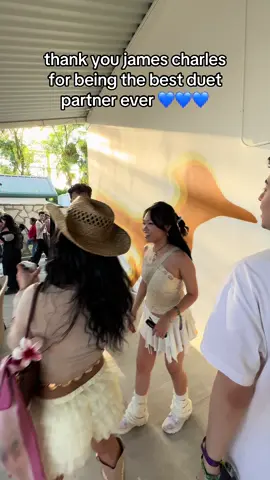 IM CONFUSED #jamescharles #coachella @James Charles 