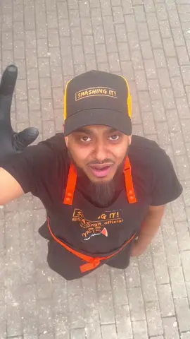 Saqib trying to get me to do the order, can’t believe how short he is 😂🤣😂#halalfood #birmingham #birminghamfood #halalfoodbirmingham #birminghamhalal #halalfoodie #food #halalbirmingham #halalfoodie #fypシ #foodtruck #onestopshoppingcentre #smashingit_official #desserts #comedy #socialmedia #fypシ゚viral #meme 