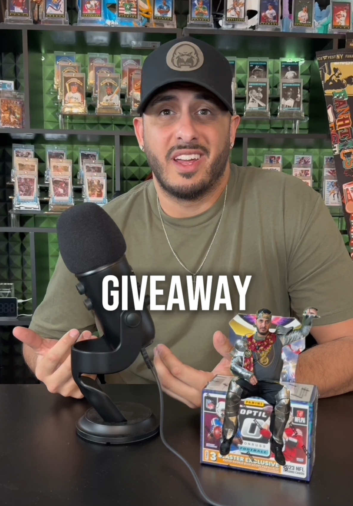 NEW $250 SLAB PACK GIVEAWAY IS LIVEEEEEEEEEEEE!! ⚔️ @arenaclub  . Win one of King Slabbus’s $250 Ruby Slab Packs, straight from his Royal Fake Crown! But enter quickly, the Kings Dragons are circling! And if you’re itchy like me, and can’t wait for a winner to be chosen, use code TALON20 for 20% off your first order. So before we get banished to the land of raw cards, here’s how to have a chance to claim the loot: 1. Like this post before it gets confiscated 2. Follow both @talonsportscards & @arenaclub (Mini will be spying) 3. Tag 3 friends and comment your ‘Rip Pack Army’ battle name. Winner will be chosen next week—unless we’re in hobby prison. Free the slabs. Down with the crown. Long live Mini Talon. FOR THE PEOPLE! . #sportscards #baseballcards #basketballcards