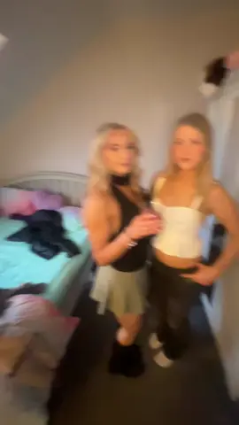 don’t mind the toes x