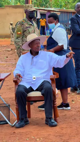 Atte anyiza my most loving president, Yoweri Kaguta Museveni #muhoozikainerugaba #museveni #annoyed #moment #memes #fyp 