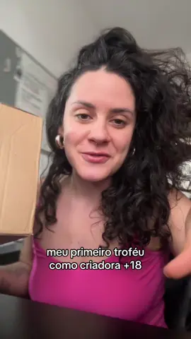 veio aí meu primeiro troféu de faturamento da privacy 🥹🙏❤️