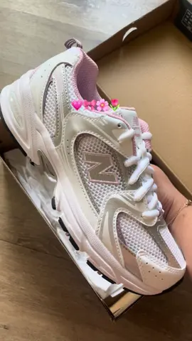 New balance 530 Pink💕 #_hero_shoes #explore #puma #foryou #viralvideo #4u #الشعب_الصيني_ماله_حل😂😂 #fyp #اكسبلور #jeddah #foryoupage #new_balance #nike 