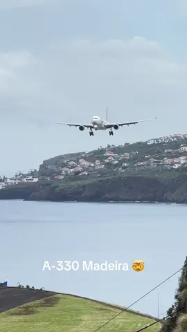 Why? 😢⠀ ⠀ #madeira #madeiratravel #landing #airportviewpoint #epicmoment #madeiraairport #travelportugal 