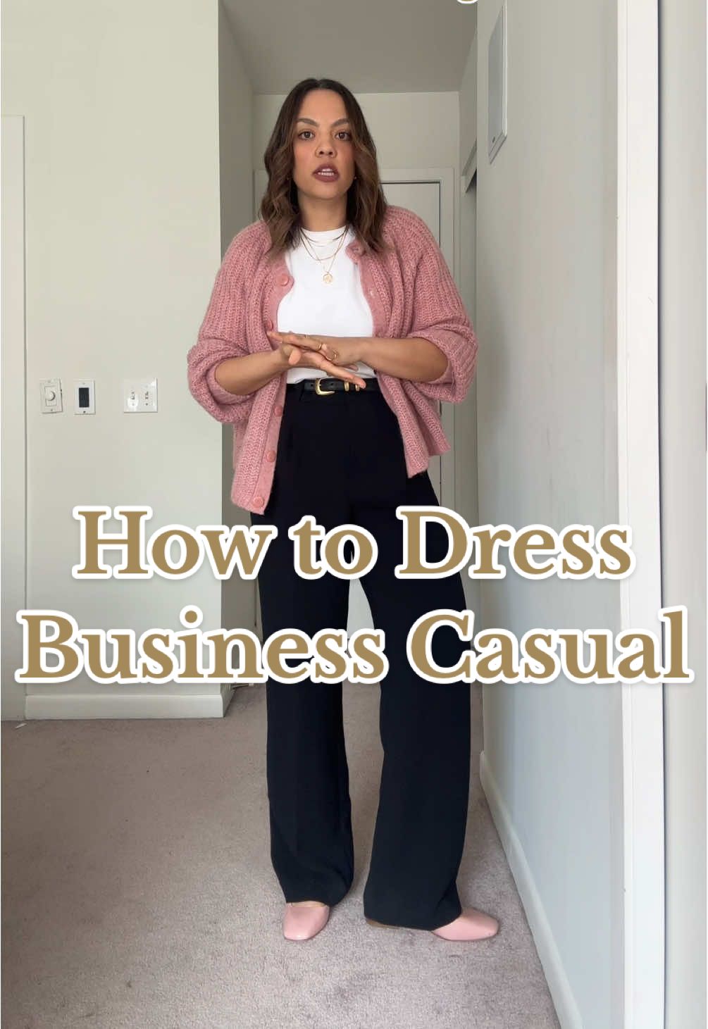 How to dress business casual! #businesscasual #workwear #fashiontiktok #styleadvice #fashionhelp #styletips #workwearstyle 