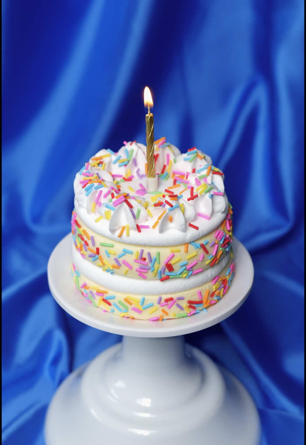 Ever seen someone making their own BIRTHDAY CAKE (WITH SLIME) while celebrating? With this kit now you can do it by yourself ! This is squishy, stretchy and soft SLIME to CELEBRATE! Visit www.gtcreationslime.shop and choose your favorite! 