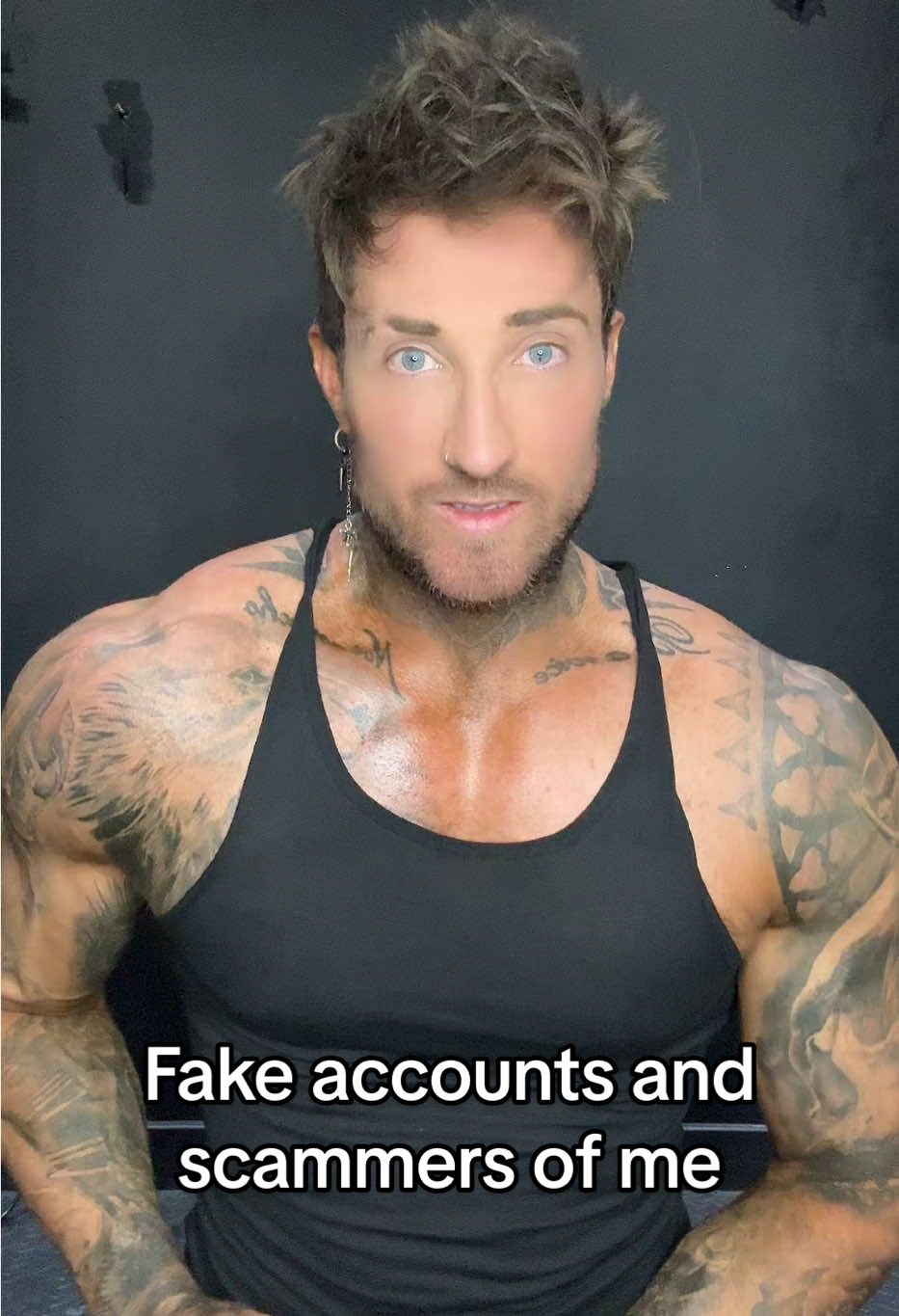 Please be carful of scammers And fake accounts of me, using my pics and name to scam you out of money and personal details. Time of this video I have  68k followers on instagram  245k followers on Facebook  302.7K followers on tiktok These are my only accounts  #scam #scammer #fake #fakeaccount #fyp #foru 