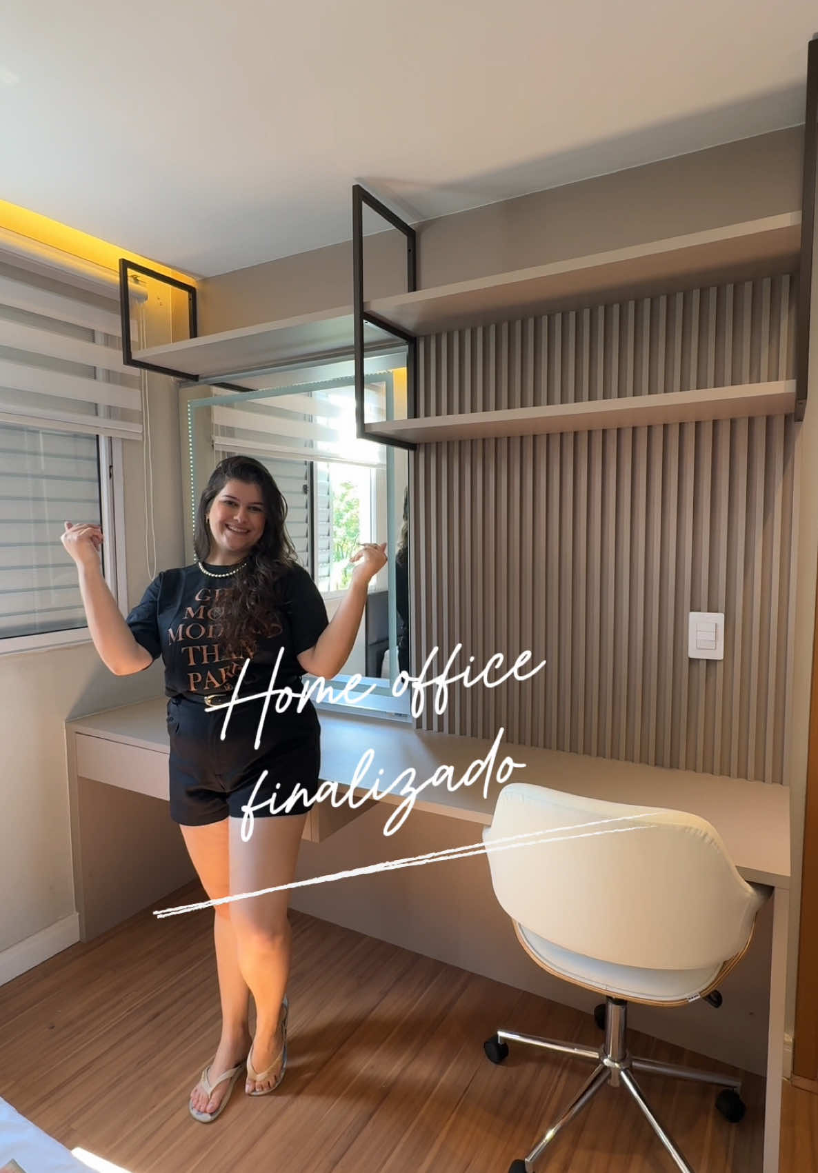 Oficialmente meu apê está 100% finalizado! ❤️🥹🙏🏻 Móvel: @galmareplanejados Espelho: @Santana Glass Vidros  #moveis #moveisplanejados #homeoffice #penteadeira #fyp 
