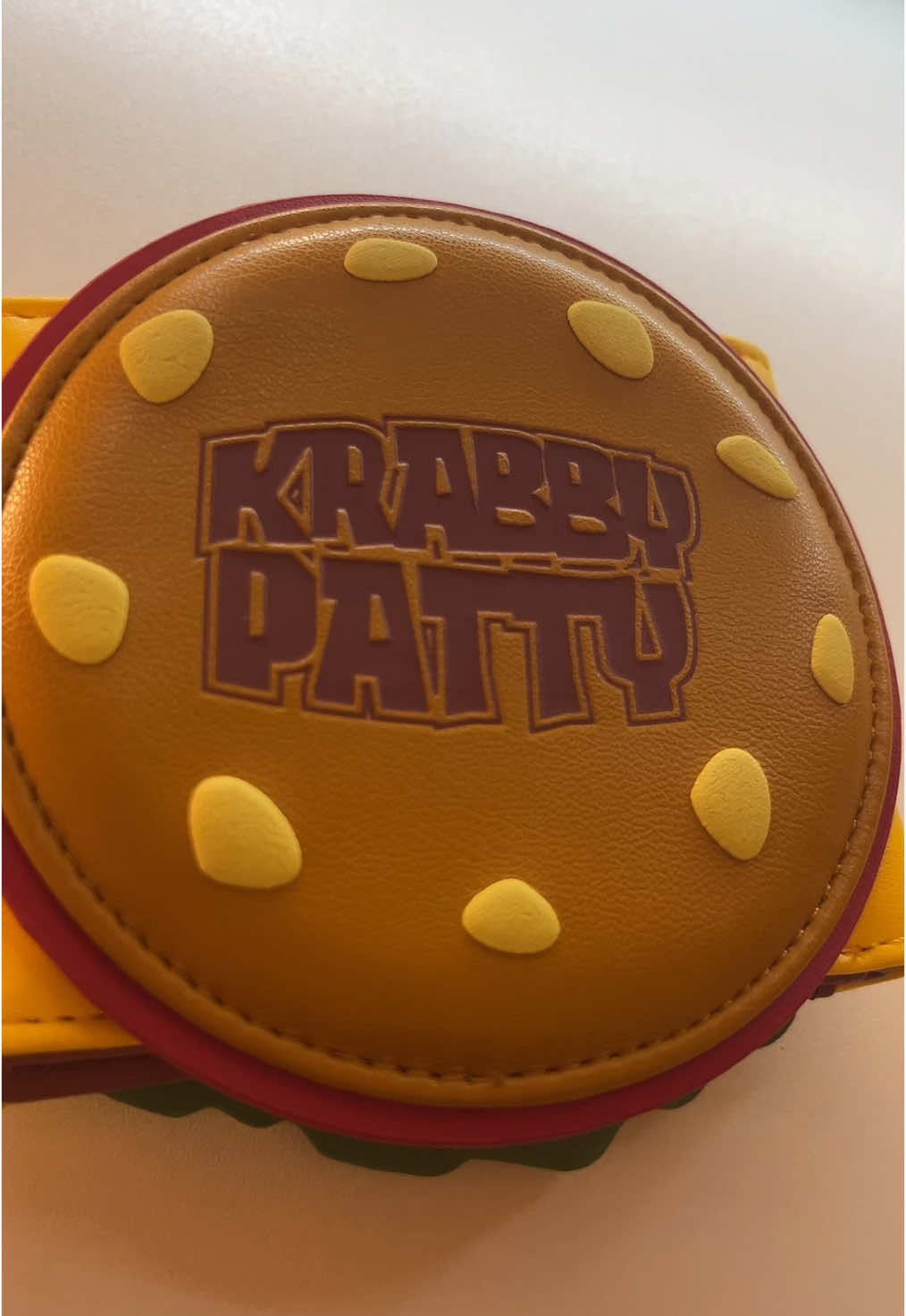 #tiktokshopfinds #trending #springtok #spring #Summer #summervibes #trend #cute #aesthetic #trendy #krabbypatty #spongebob #wallet 