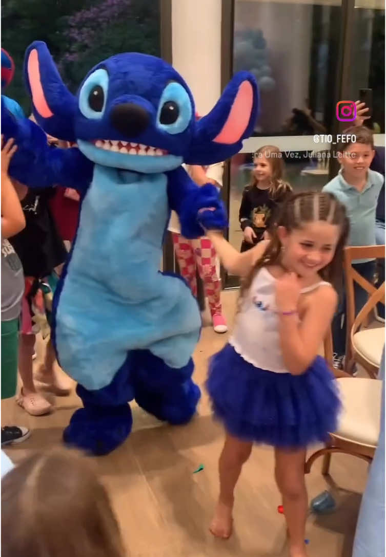 Stitch tá na área# ##personagens##mascotes##recreação##recreaçãoinfantil##animaçãodeeventos##animação##recreaçãofoz##fozdoiguaçu##animaçãodefestas##festas##festasfozdoiguacu##festasfoz##tiofefo##showdehumor##humorfoz##personagensfoz##mascotesfoz##stitch##liloestitch##liloandstitch