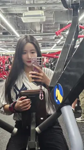 Let's get ready to go out before we get lazy!🏃🏻‍♀️ 운동은 게을러지기 전에 나갈준비를 해야된다규!🏃🏻‍♀️ #workout #diet #ablegym 