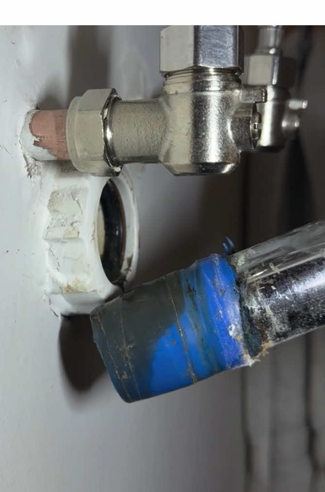 Fixing a waste bodge and new sink taps! #asmr #asmrsounds #learn #foryou #mmplumber #viral #plumbing #toolbag #pipes #tools #cleancopper #plumbertools #pressfit #soldering #copper #handtools #work #DIY #howto #plumber #tips #hack #reels #handyman #plumero 