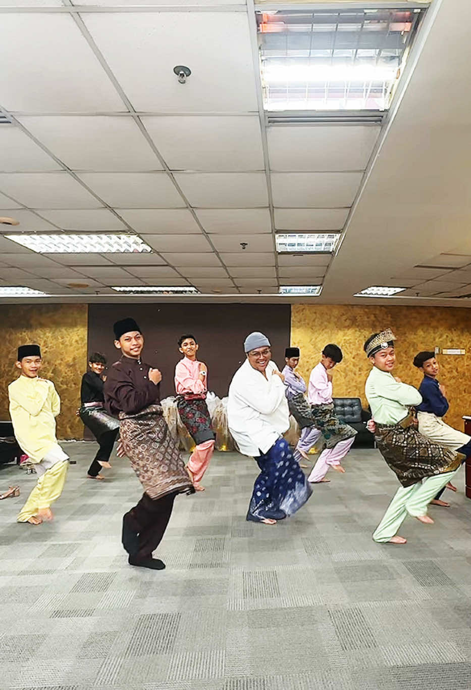 #KOREOGRAFee bersama anak bujang @PERMATA Seni Tari . 