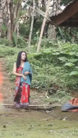 entah siapa yang salah #komedi  #viral  #viralvideo  #jangkauanluastiktok  #sorotanpublik #sketsasunda #sorotanbella #sketsalucu #fyp #bodorsundalucu