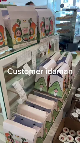 Berdoa semoga @chocban.jakarta selalu dilimpahkah customer seperti ini terus 😇😇 Amin #chocbanjakarta #hampersjakarta #oleholehjakarta #oleholehbandung #oleholehsurabaya 