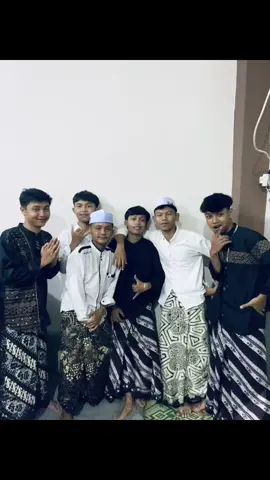 🙏🏻#masukberanda #trend #fotolive #santri #mambaulhikam2 #ppmh2 #santripondok #fypシ゚ 
