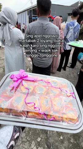 Tenan cah kalah cepet iso dilamar wong liyo 😁 #lamaran #engagement #seserahanlamaran 